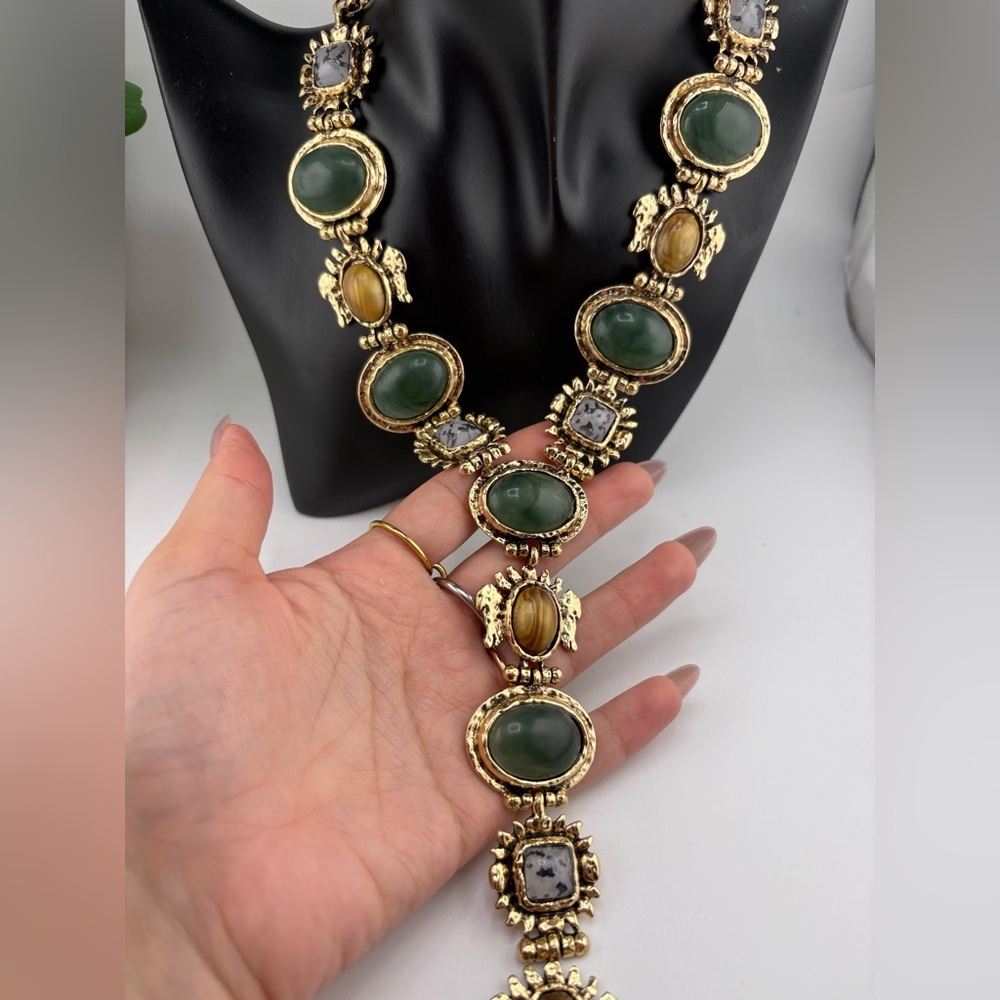 Gold Green Gemstone Statement Necklace – Vintage Style - Picture 7 of 12